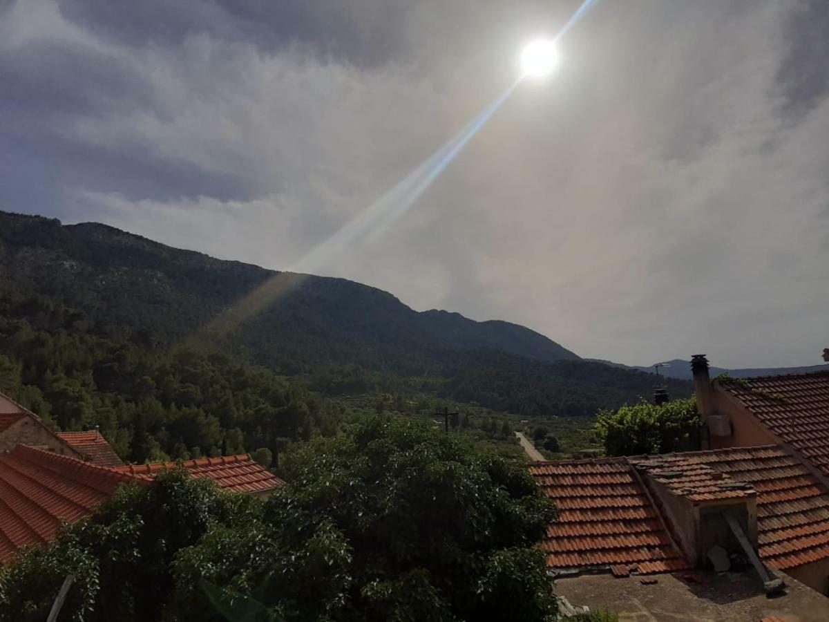 Отель Kuca Za Odmor Dobrila Елса Экстерьер фото
